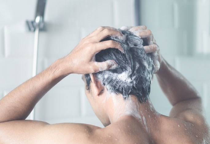 szampon dla mezczyzn na włosy suche